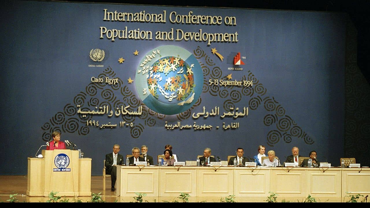 Prime Minister of Norway Gro Harlem Brundtland (extreme left) addresses the conference.