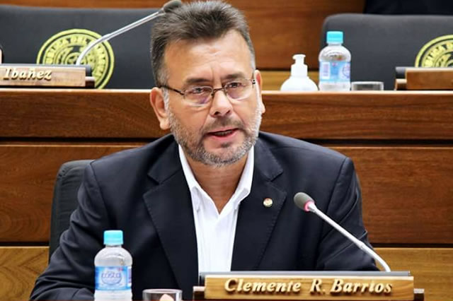 El liderazgo del Dip. Clemente Barrios, miembro de PGA y del Dip. Bogado Tatter, miembro de PGA, dió un impulso propicio para la plena aplicación del Estatuto de Roma en el ordenamiento jurídico nacional de Paraguay.