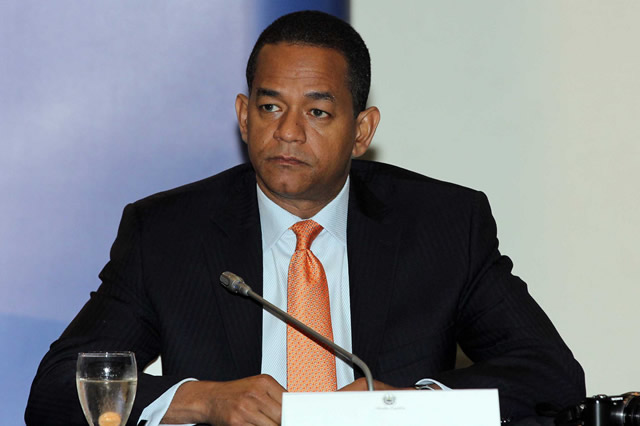 Sen. Julio César Valentín.